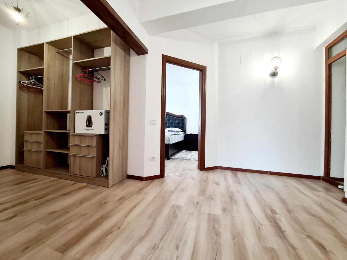 R.O.S.E. Apartment Constanta Exterior photo